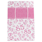 Happy 85th Birthday Number Pattern Pink/White Medium Cadeauzakje (Achterkant)