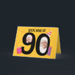 Happy 90th Birthday Big 90 Afbeelding Lijst Feestdagen Kaart<br><div class="desc">Vul de ruimte in de nul en 9 met iemand speciaal draaien 90! Dit gele ontwerp met confetti,  cadeaus en een party pet op de 0 is een leuke manier om Happy 90th Birthday te zeggen!</div>