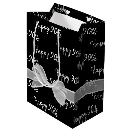 Happy 90th Birthday Bow op Black Medium Gift Bag Cadeauzakje (Achterkant Gekanteld)