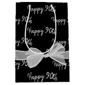 Happy 90th Birthday Bow op Black Medium Gift Bag Medium Cadeauzakje (Voorkant)