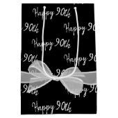 Happy 90th Birthday Bow op Black Medium Gift Bag Medium Cadeauzakje (Achterkant)