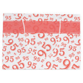 Happy 95th Birthday Number Pattern Coral Groot Cadeauzakje (Achterkant)