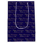 Happy Anniversary Script with Name Blue Gold Medium Cadeauzakje (Achterkant)