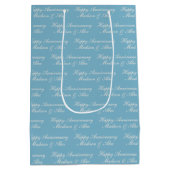 Happy Anniversary Script with Name Dusty Blue Medium Cadeauzakje (Achterkant)