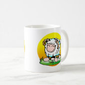 Happy Aries Ram Cartoon op Grass Koffiemok (Voorkant rechts)