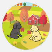 Happy Autumn Labrador Retriever Duo Glimlachend Ronde Sticker (Voorkant)