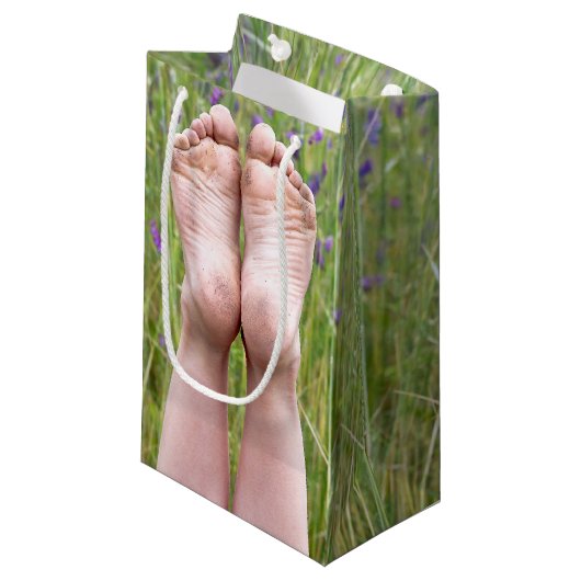 Happy Bare Feet Klein Cadeauzakje (Voorkant Gekanteld)