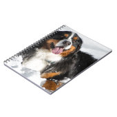 Happy Bernese Mountain Dog in Winter Snow Notitieboek (Linkerzijde)