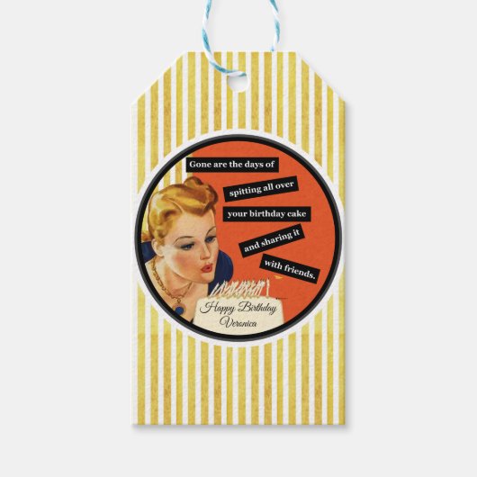 Happy Birthday Blowing Out Candles Funny Cadeaulabel (Voorkant)