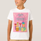 Happy Birthday-cadeautjes op roze T-shirt (Voorkant)