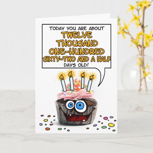 Happy Birthday Cupcake - 33 jaar oud Kaart (Gele Bloem)