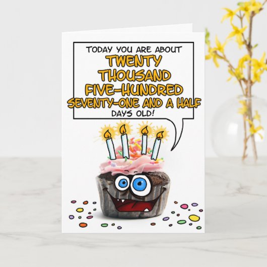 Happy Birthday Cupcake - 56 jaar oud Kaart (Gele Bloem)