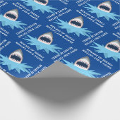 Happy Birthday Custom Shark Jaws Funny Cadeaupapier (Hoek)