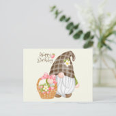 Happy Birthday Cute Gnome met aardbeienmand Briefkaart (Staand voorkant)