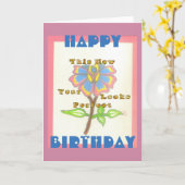 Happy Birthday dit jaar ziet er perfect uit Kaart (Gele Bloem)