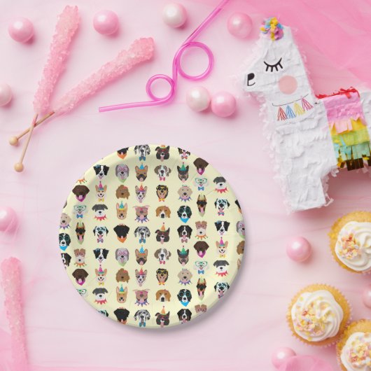 Happy Birthday Dog bezoekt jonge dieren Papieren Bordje (Feest)