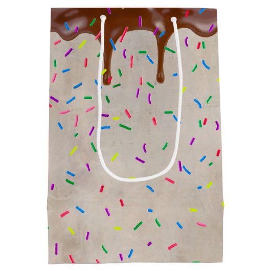 Happy Birthday Driving Chocolate Icing Medium Cadeauzakje (Achterkant)