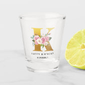 Happy Birthday Floral Monogram K Persoonlijke naam Shot Glas (Voorkant)