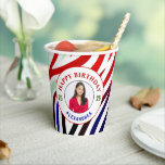 Happy Birthday Foto kleurrijke stripes personalise Papieren Bekers<br><div class="desc">Happy Birthday Photo Kleurrijke strepen Personaliseer papieren bekers is helder en vrolijk om u te helpen die speciale dag te vieren. Personaliseer het met foto en andere informatie.</div>