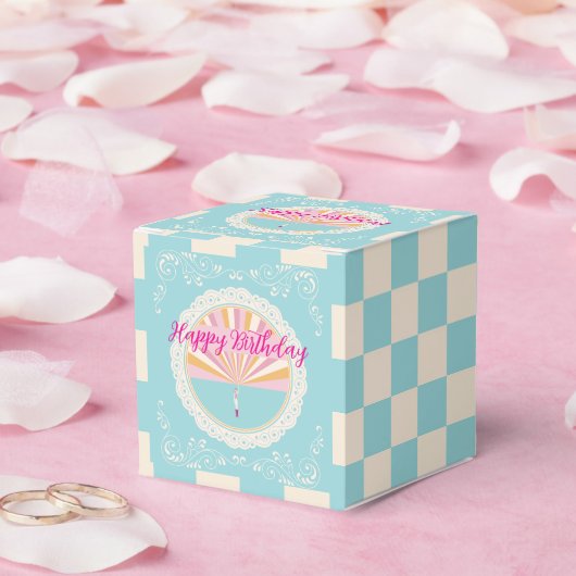 Happy Birthday Fun Party Box, Blue Checkered Bedankdoosjes (Huwelijk)