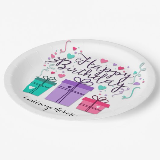 Happy Birthday Gift Boxes op White Customize Papieren Bordje (Gekanteld)
