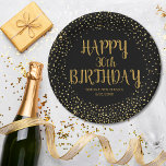 Happy Birthday Gold Glitter Elk jaar op maat zwart Papieren Bordje<br><div class="desc">Viel een grote verjaardag met deze leuke papieren borden met de naam van het verjaardagsmeisje/de jongens en het geboortejaar,  geplaatst op een zwarte achtergrond geaccentueerd met faux gold glitter confetti sparkles. Fun en feestelijk - perfect voor elke verjaardagsfeestdag.</div>