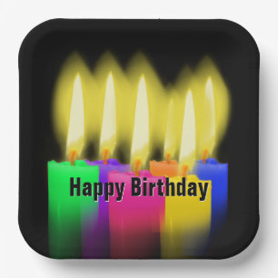 Happy Birthday-kaarsen op zwart Papieren Bordje