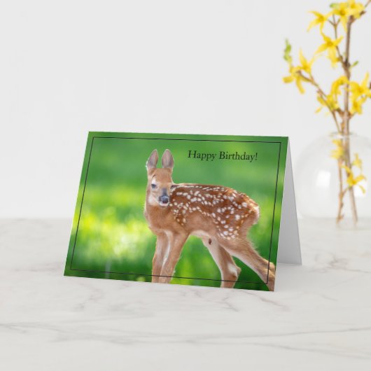 Happy Birthday Kaart White-Tailed Deer Fawn (Gele Bloem)