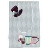 Happy Birthday Mad Hatter Tea Party Medium Cadeauzakje (Achterkant)