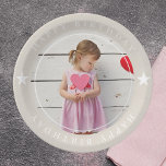 Happy Birthday met foto Papieren Bordje<br><div class="desc">Vier uw speciale dag in stijl met onze aanpasbare papieren borden van "Happy Birthday With Photo"! Deze borden zijn perfect om een persoonlijke touch toe te voegen aan je verjaardagsfeestje. Upload gewoon je favoriete foto en we creëer een uniek en memorabel ontwerp speciaal voor jou. Gemaakt van hoogwaardig, stevig papier,...</div>
