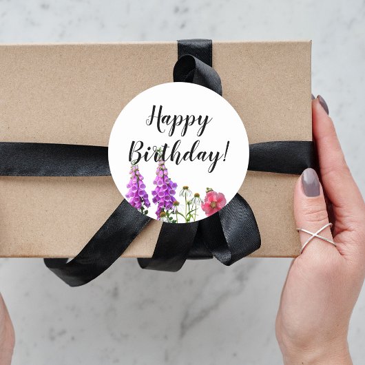Happy Birthday met paarse zomerbloemen Ronde Sticker