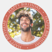 Happy Birthday Modern Eenvoudige Elegante Foto Bru Ronde Sticker (Voorkant)