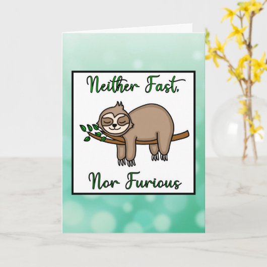 Happy Birthday, noch Fast, noch Furious Sloth Kaart (Gele Bloem)