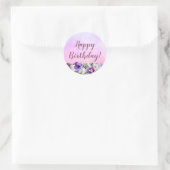 Happy Birthday paarse roze bloemen Ronde Sticker (Tas)