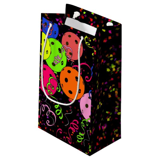 Happy Birthday Pickleball Balloons Confetti Black Klein Cadeauzakje (Achterkant Gekanteld)