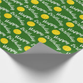 Happy Birthday Pickleballs op groen Cadeaupapier (Hoek)