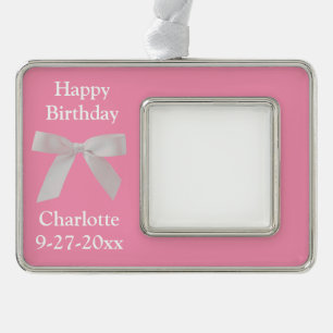 Happy Birthday Pink Bow gepersonaliseerd Verzilverd Omlijst Ornament