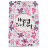 Happy Birthday Pink Flowers and Blue Hearts Medium Cadeauzakje (Voorkant)