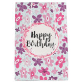 Happy Birthday Pink Flowers and Blue Hearts Medium Cadeauzakje (Achterkant)