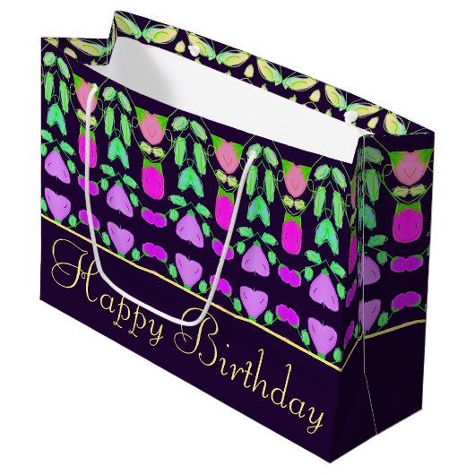 Happy Birthday Plum Paarse Patroon Gift Bag Groot Cadeauzakje (Voorkant Gekanteld)