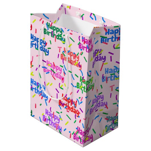 Happy Birthday prinkles op roze, middelgrote tas Medium Cadeauzakje (Achterkant Gekanteld)