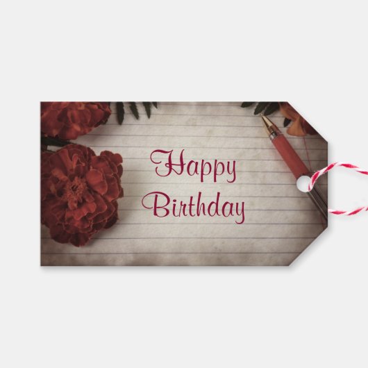 Happy Birthday Red Floral met pen en papier Cadeaulabel (Voorkant (Horizontaal))