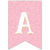 Happy Birthday roze ijskap Vlaggetjes (Derde vlag)