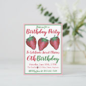 Happy Birthday roze rode aardbeien Uitnodiging Briefkaart (Staand voorkant)