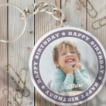 Happy Birthday Simple Moderne Custom Photo Sleutelhanger<br><div class="desc">Dit eenvoudige en moderne ontwerp is samengesteld uit serif typografie en voegt een douanefoto toe.</div>