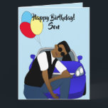 Happy Birthday Son African American Card Kaart<br><div class="desc">Deze coole Birthday-kaart voor een zoon,  heeft een jonge Afrikaans-Amerikaanse man die zich voor een blauwe sportwagen vormt. Stuur een kaart naar je geliefde die relateerbaar is en geeft je boodschap door zoals je van plan was.</div>