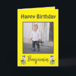 Happy Birthday Son Zebra Safari Yellow Feestdagen Kaart<br><div class="desc">Ik wens uw zoon een gelukkige verjaardag met dit heldere wenskaart. De achtergrond is een levendige gele kleur met een grijze tekst. Je persoonlijke foto staat voor en in het midden. De binnenkant van de kaart is een liefhebbend bericht dat u verder kunt aanpassen als u dit wenst. Plaats vandaag...</div>