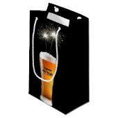 Happy Birthday Sparkler in Beer Glass Klein Cadeauzakje (Voorkant Gekanteld)
