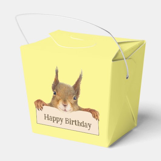 Happy Birthday Squirrel Holding Aangepast teken Bedankdoosjes (Achterkant)
