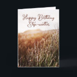Happy Birthday Step-Mother - Rustieke Kaart<br><div class="desc">Aangepaste verjaardagskaart met rustieke zonsondergang foto met "Happy Birthday Step-Mother" in script typografie. Gekleurd interieur en achterkant. Ook beschikbaar voor Instant Download om gemakkelijk te delen met vrienden en familie.</div>
